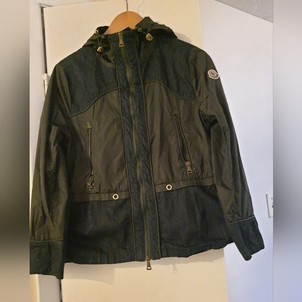 Moncler Light Jacket Sz:3